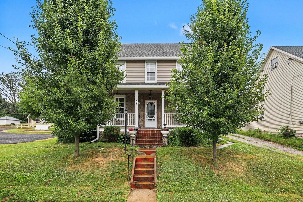 37 HIGH STREET, Stewartstown, PA 17363