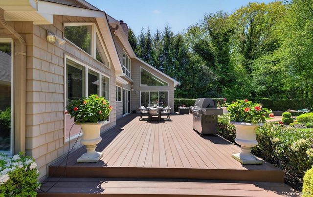 30 Orchard Drive, Woodbury, NY 11797