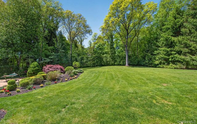 30 Orchard Drive, Woodbury, NY 11797