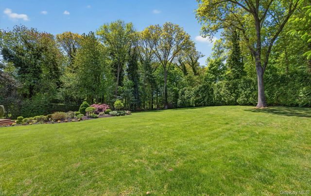 30 Orchard Drive, Woodbury, NY 11797