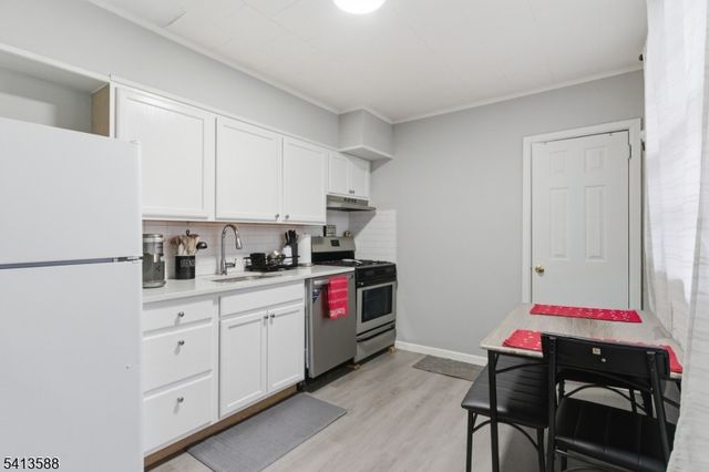 742 Avenue A, Bayonne City, NJ 07002