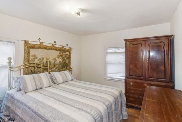 742 Avenue A, Bayonne City, NJ 07002