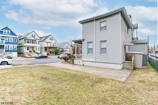 742 Avenue A, Bayonne City, NJ 07002