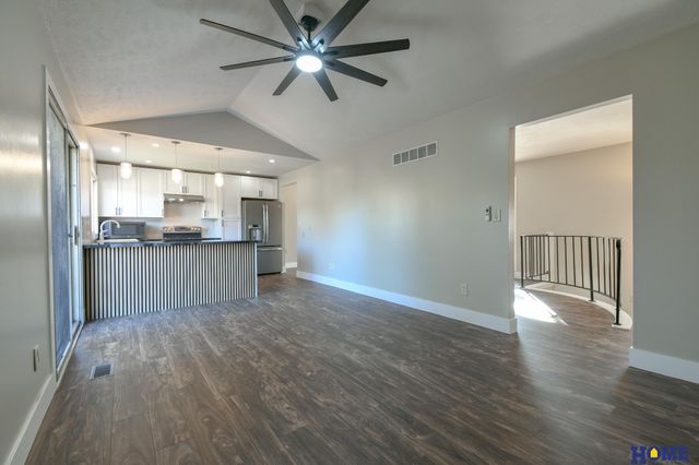 2610 Surrey Court, Lincoln, NE 68512