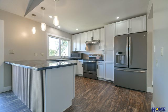 2610 Surrey Court, Lincoln, NE 68512