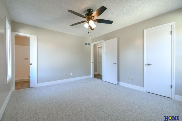 2610 Surrey Court, Lincoln, NE 68512