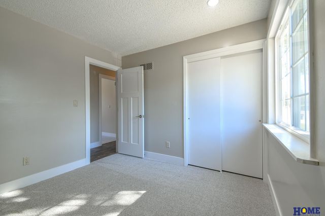 2610 Surrey Court, Lincoln, NE 68512