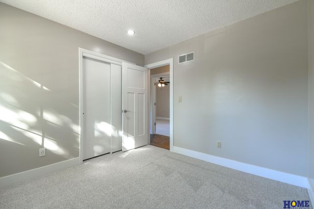 2610 Surrey Court, Lincoln, NE 68512