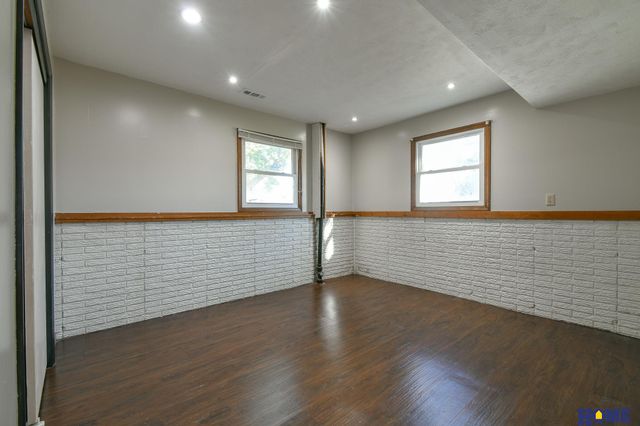 2610 Surrey Court, Lincoln, NE 68512