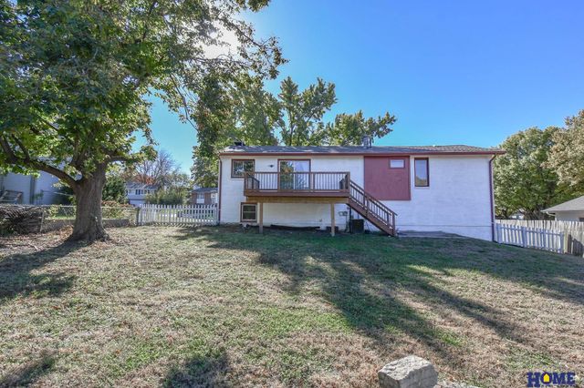 2610 Surrey Court, Lincoln, NE 68512