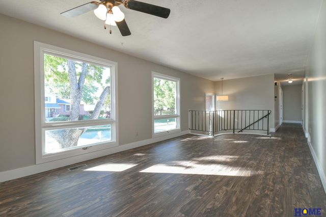 2610 Surrey Court, Lincoln, NE 68512