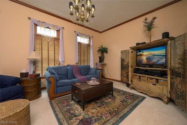 1015 Cambridge Court NE, Warren, OH 44484