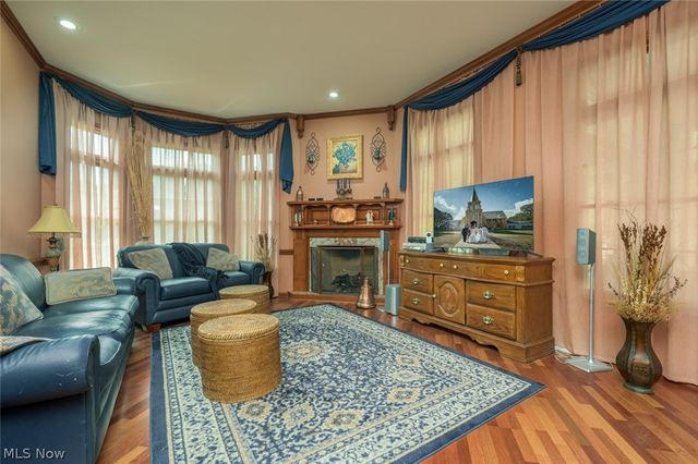 1015 Cambridge Court NE, Warren, OH 44484