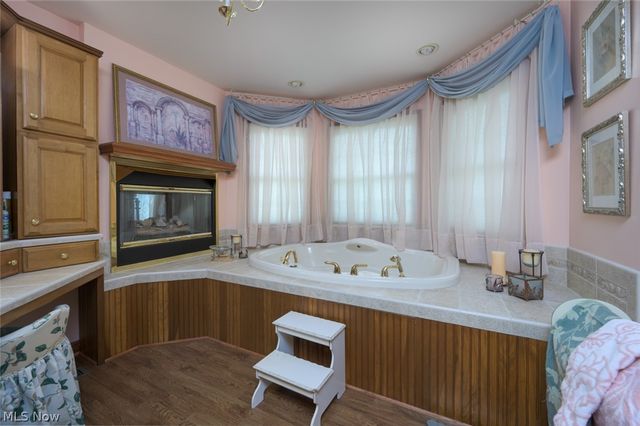1015 Cambridge Court NE, Warren, OH 44484