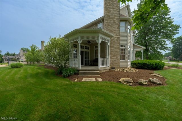 1015 Cambridge Court NE, Warren, OH 44484