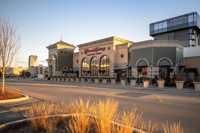 377 Summit Circle, Lombard, IL 60148