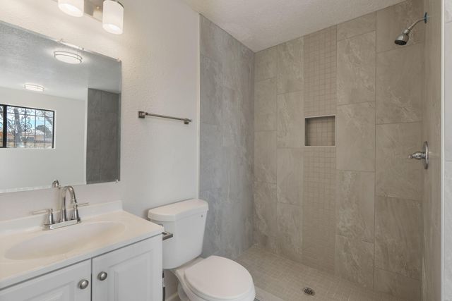 409 Merlida Street SW, Albuquerque, NM 87121