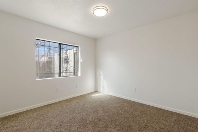 409 Merlida Street SW, Albuquerque, NM 87121