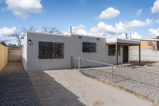 409 Merlida Street SW, Albuquerque, NM 87121