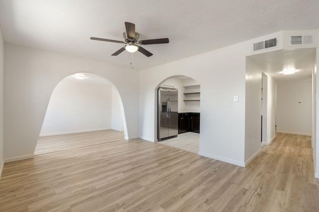 409 Merlida Street SW, Albuquerque, NM 87121