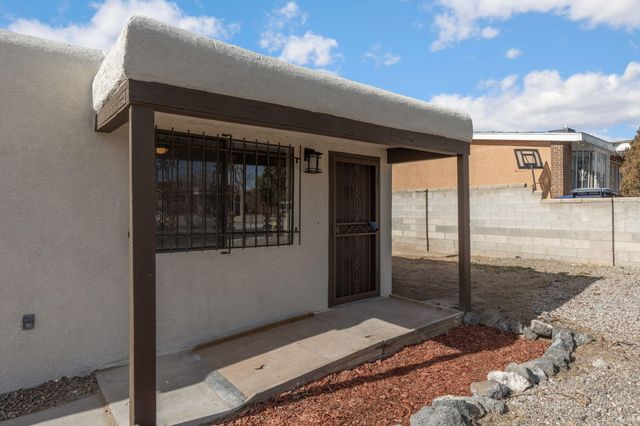 409 Merlida Street SW, Albuquerque, NM 87121