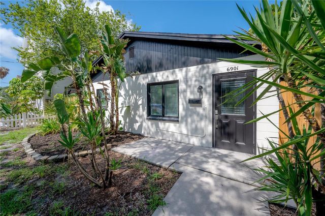 6901 S FITZGERALD STREET, Tampa, FL 33616