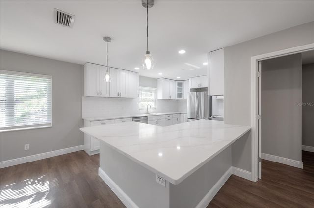 6901 S FITZGERALD STREET, Tampa, FL 33616