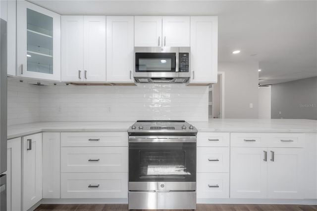 6901 S FITZGERALD STREET, Tampa, FL 33616