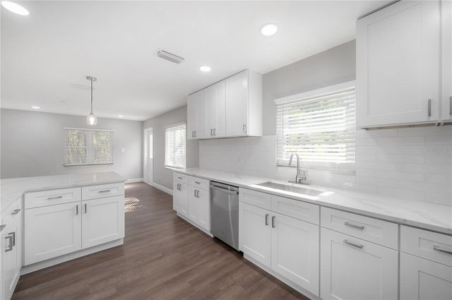 6901 S FITZGERALD STREET, Tampa, FL 33616