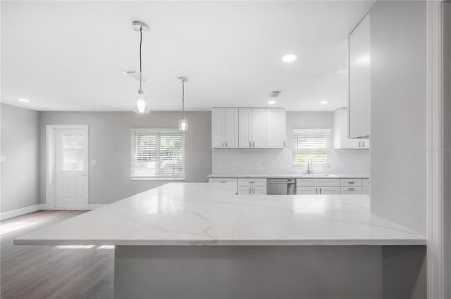 6901 S FITZGERALD STREET, Tampa, FL 33616