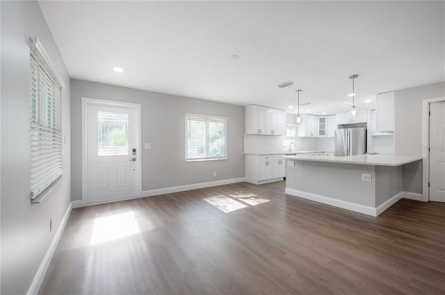 6901 S FITZGERALD STREET, Tampa, FL 33616