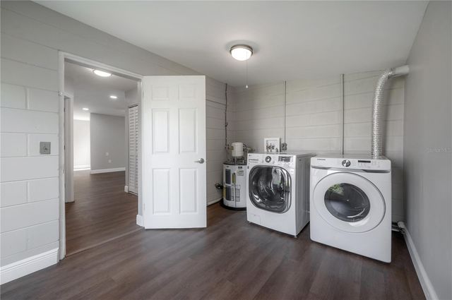 6901 S FITZGERALD STREET, Tampa, FL 33616