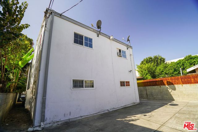 5343 Carlin Street, Los Angeles, CA 90016