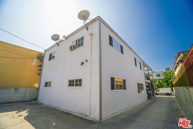 5343 Carlin Street, Los Angeles, CA 90016