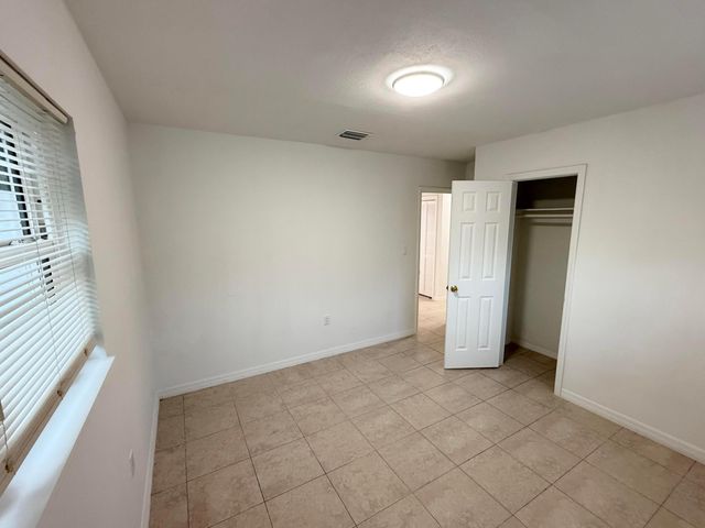 912 SE TARPON Avenue, Stuart, FL 34994