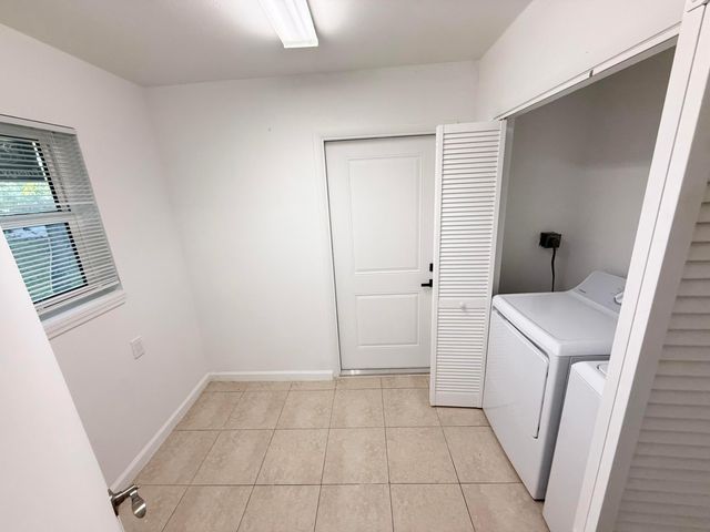 912 SE TARPON Avenue, Stuart, FL 34994