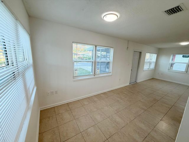 912 SE TARPON Avenue, Stuart, FL 34994