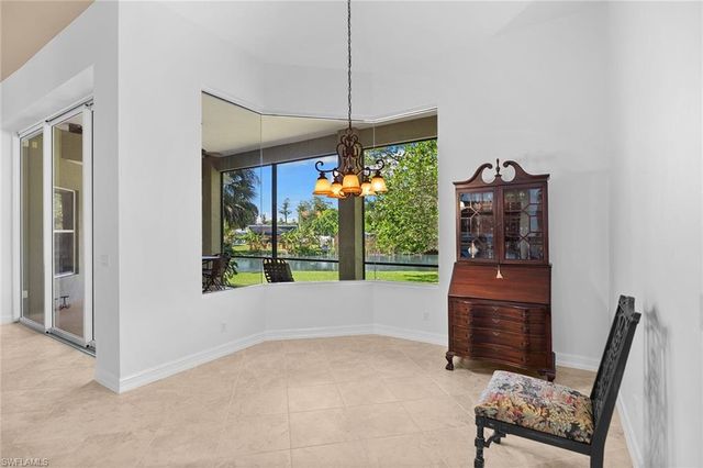 61 Constitution DR, Naples, FL 34112