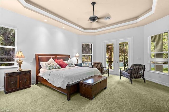 61 Constitution DR, Naples, FL 34112