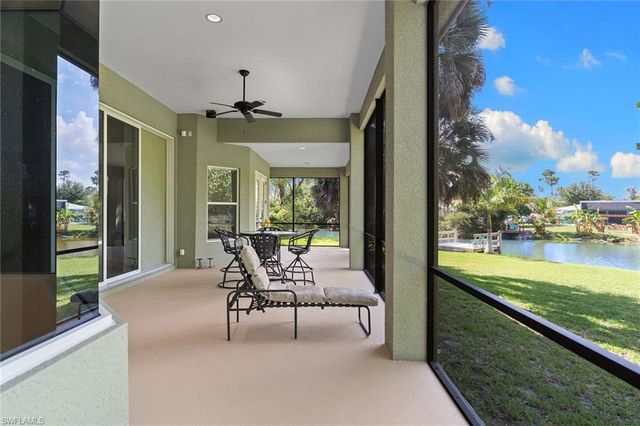 61 Constitution DR, Naples, FL 34112