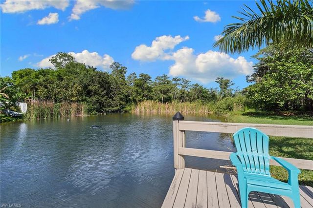 61 Constitution DR, Naples, FL 34112