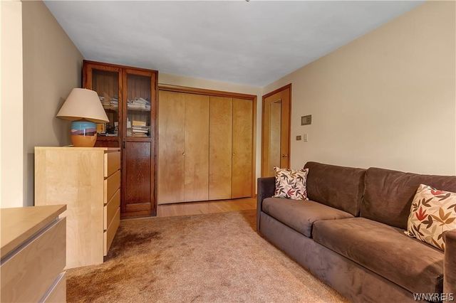 9325 Hunting Valley Road North, Clarence, NY 14031