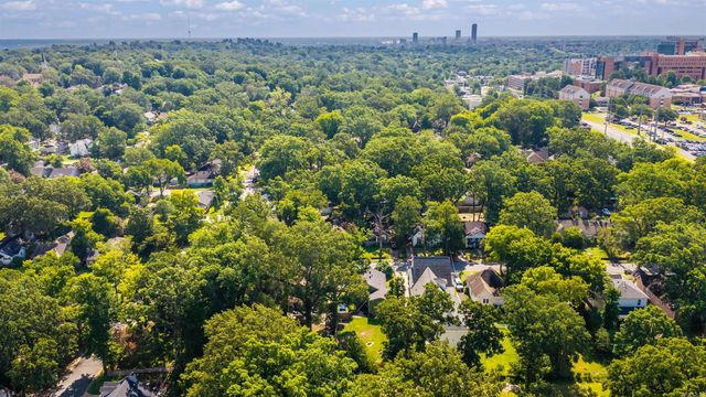 220 N Monroe Street, Little Rock, AR 72205