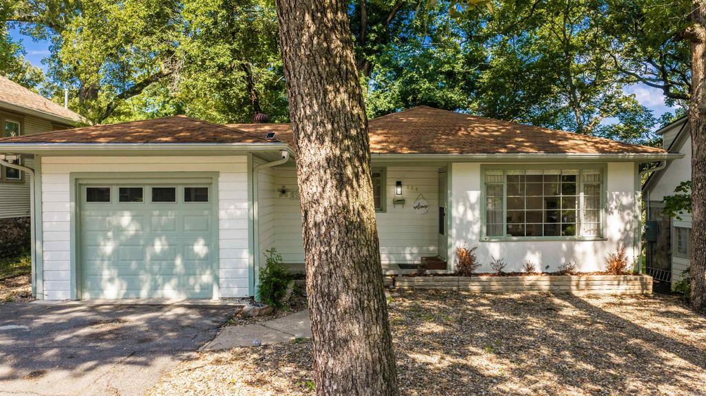 220 N Monroe Street, Little Rock, AR 72205