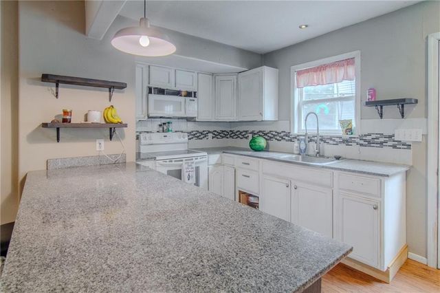 104 W Osage Street, Warsaw, MO 65355