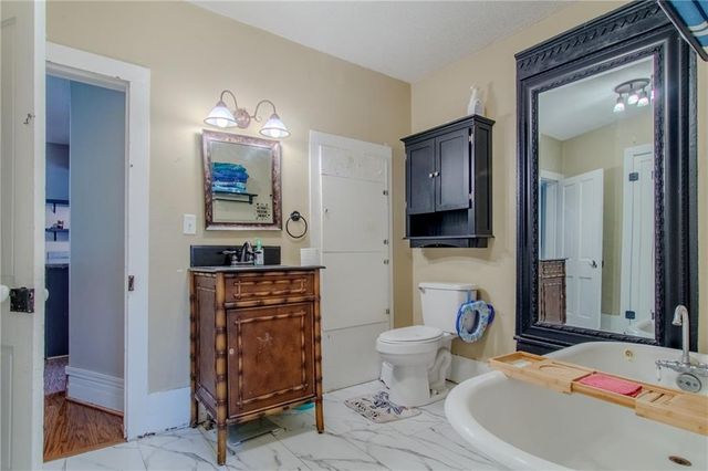 104 W Osage Street, Warsaw, MO 65355