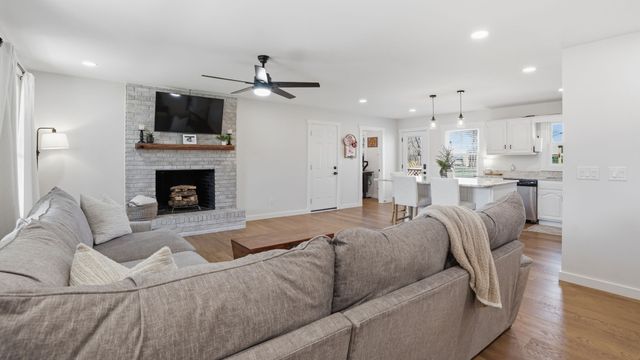 2331 Ravenwood Dr, Murfreesboro, TN 37129