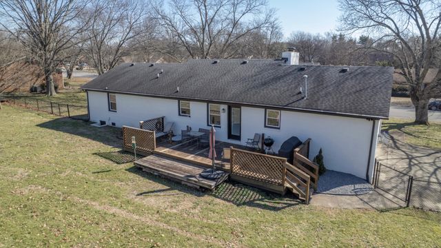 2331 Ravenwood Dr, Murfreesboro, TN 37129