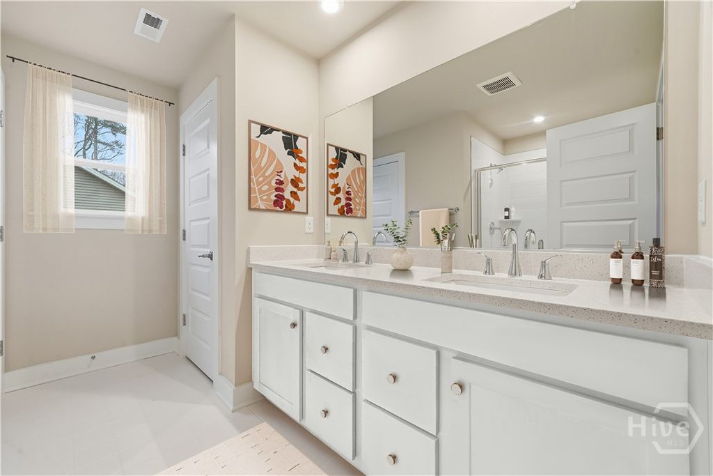 Image 7 of property listing at 107 Miller Chapel Boulevard, Guyton, GA 31312