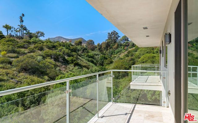 5787 Calpine Drive, Malibu, CA 90265